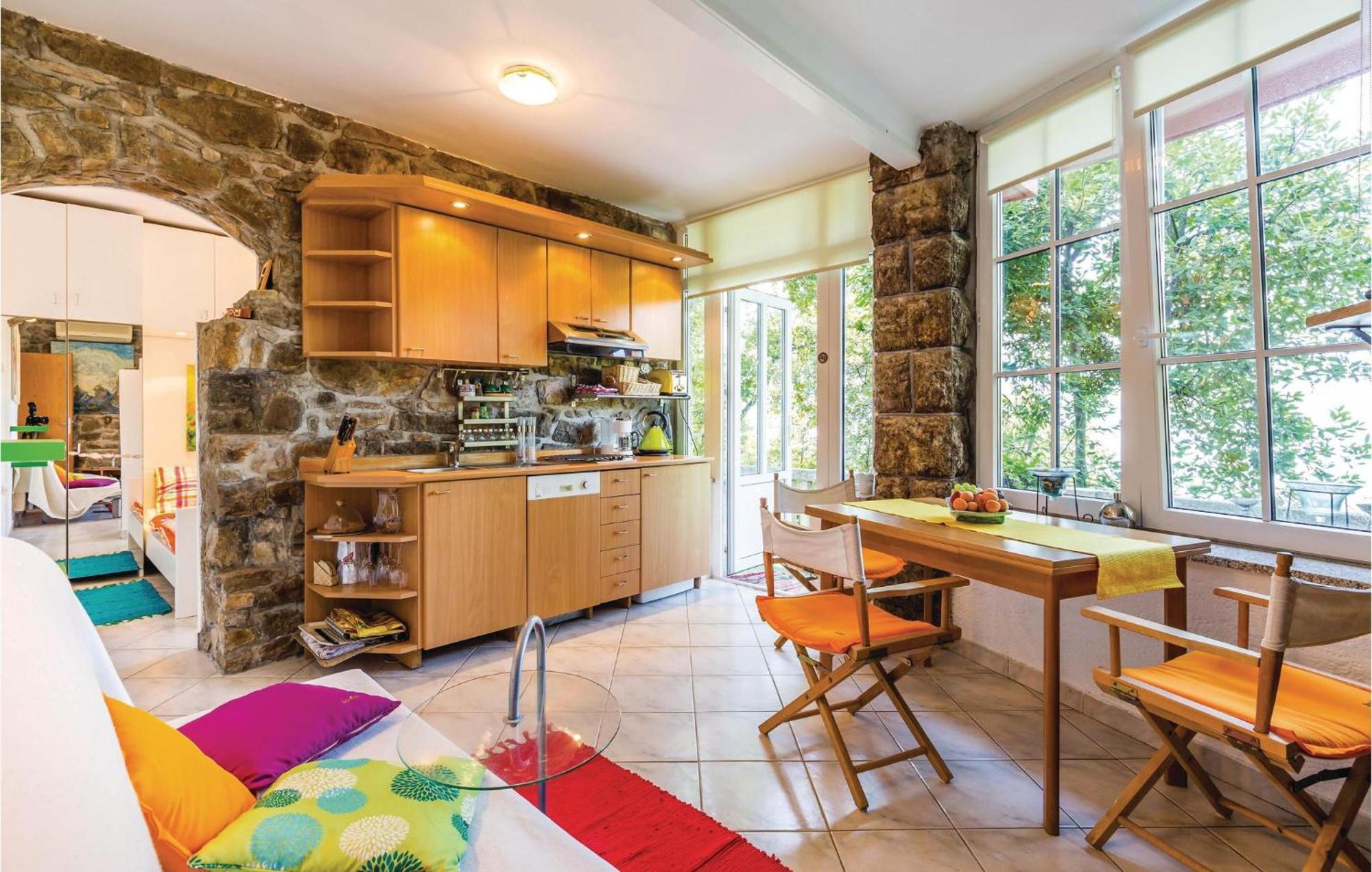 Gorgeous Apartment In Rijeka With House Sea View Ngoại thất bức ảnh
